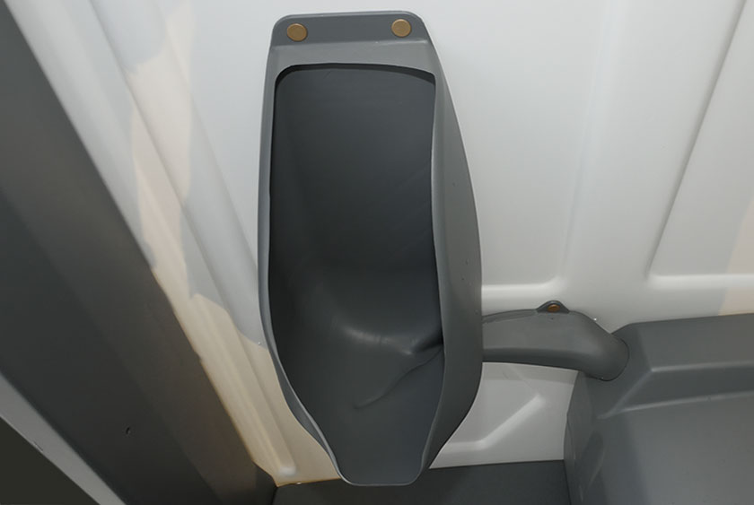 THE LATRINE HAS A SEPARATE NON-SPLASH URINAL