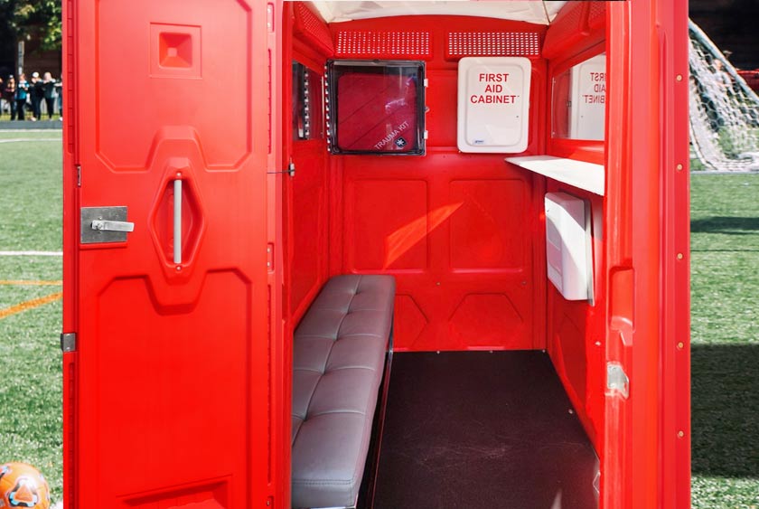 ROOMY INTERIOR FOR COMFORT AND PRIVACY