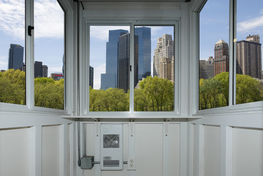 EXPANSIVE PANORAMIC VIEWS FROM OVERSIZED WINDOWS