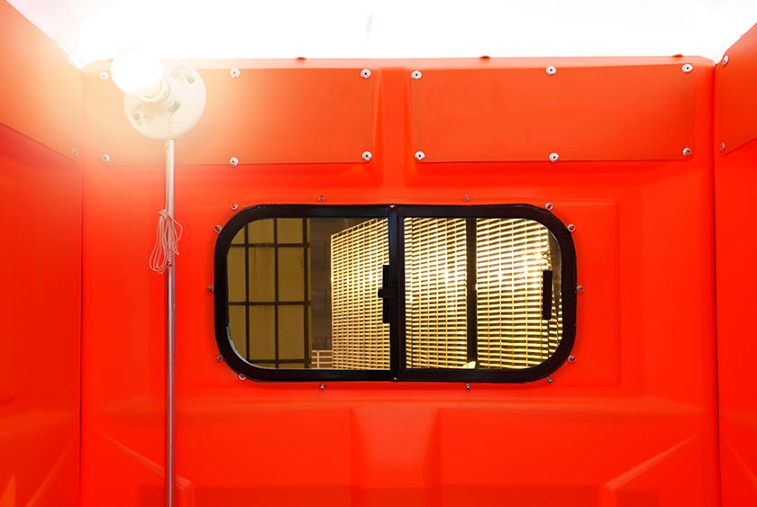 INTERIOR LIGHT WITH PULL CHAIN