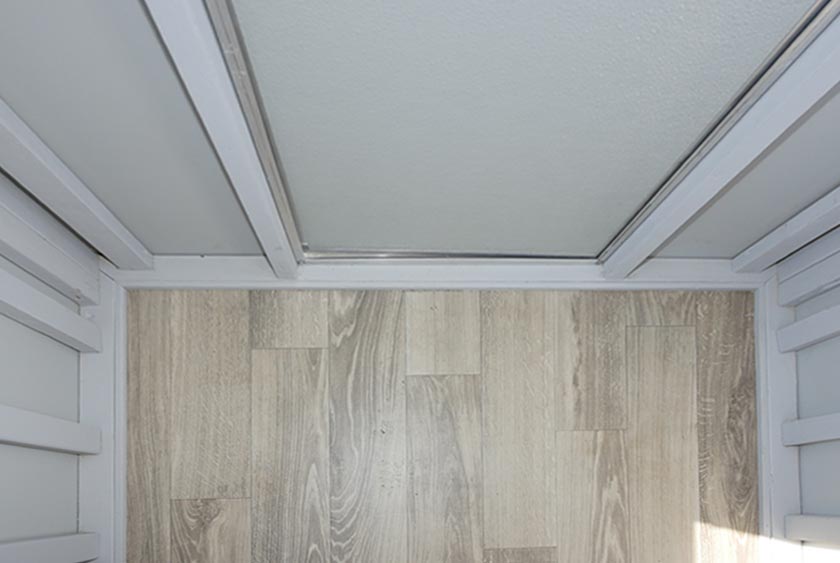 STURDY, REINFORCED CONSTRUCTION THROUGHOUT