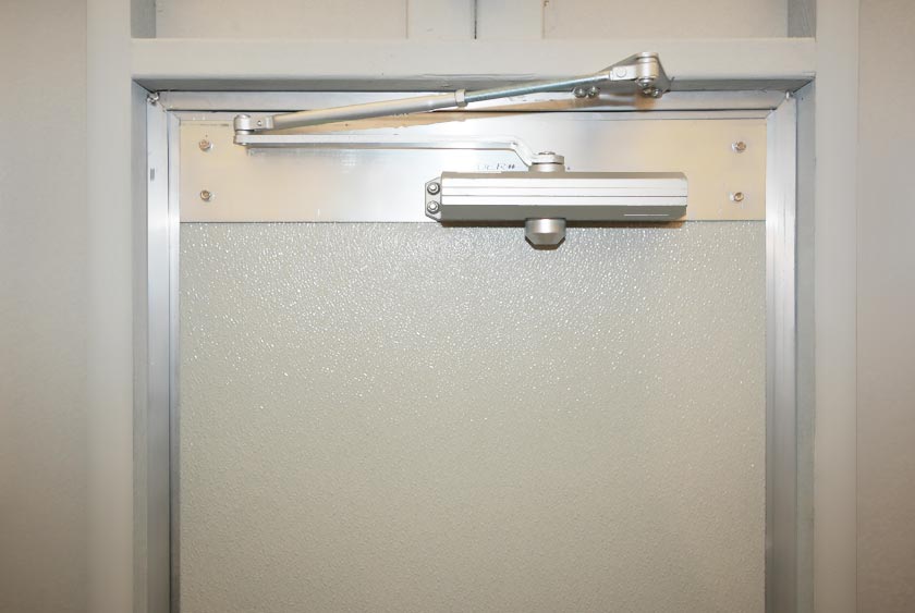 AUTOMATIC DOOR CLOSER FOR CONVENIENCE AND SECURITY