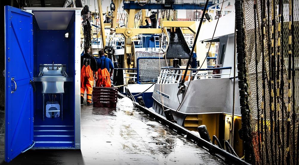 SkyWash Portable Sink | Blue SkyWash Portable Sink at a Dock