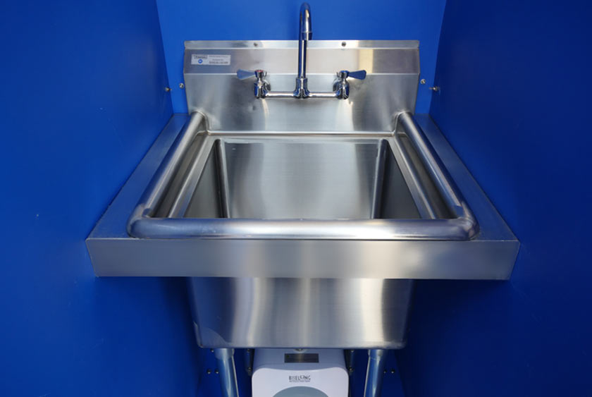 24” X 24” STAINLESS STEEL STANDING SINK