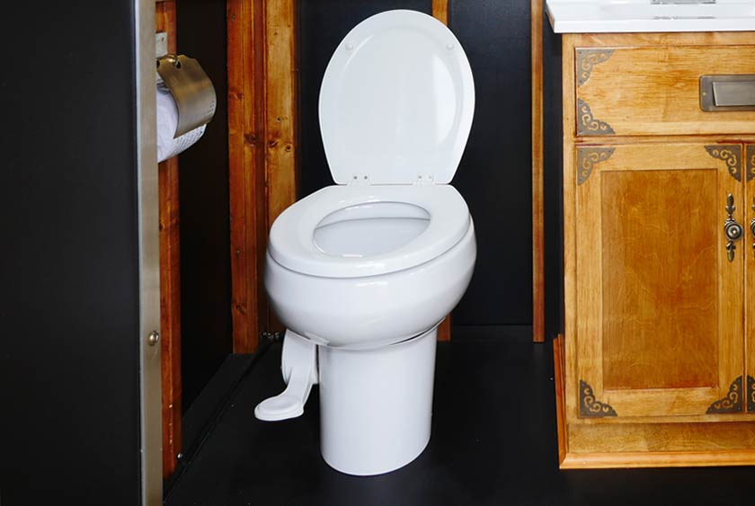 FULL SIZED PORCELAIN TOILET