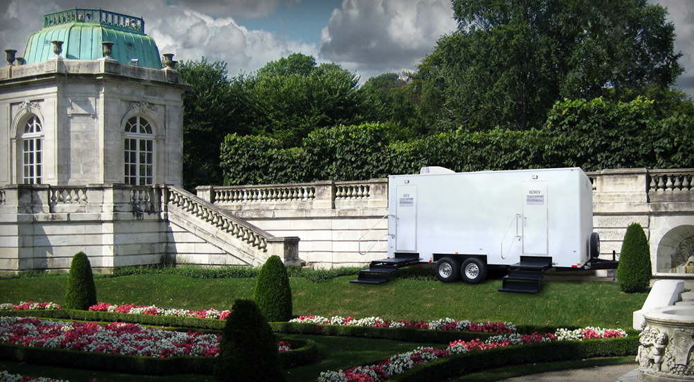 The Country Club Restroom Trailer By Park Attraction