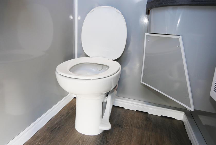 PORCELAIN TOILETS IN EVERY RESTROOM