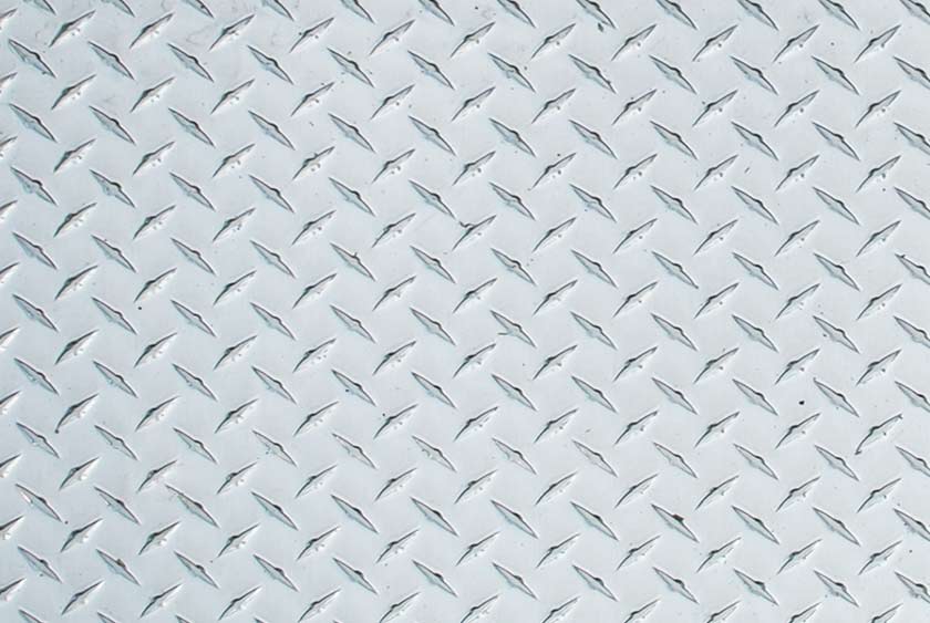 ADA COMPLIANT DIAMOND PLATE RAMP AND OUTSIDE FLOOR PROVIDE SKID-RESISTANT