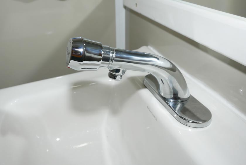 AUTOMATIC SHUTOFF FAUCET FOR CONVENIENCE