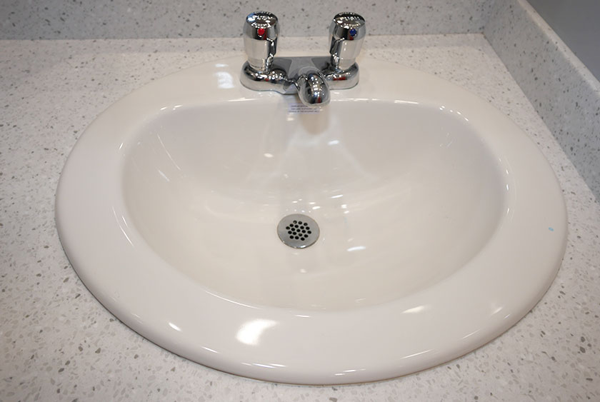 FULL SIZED PORCELAIN SINKS