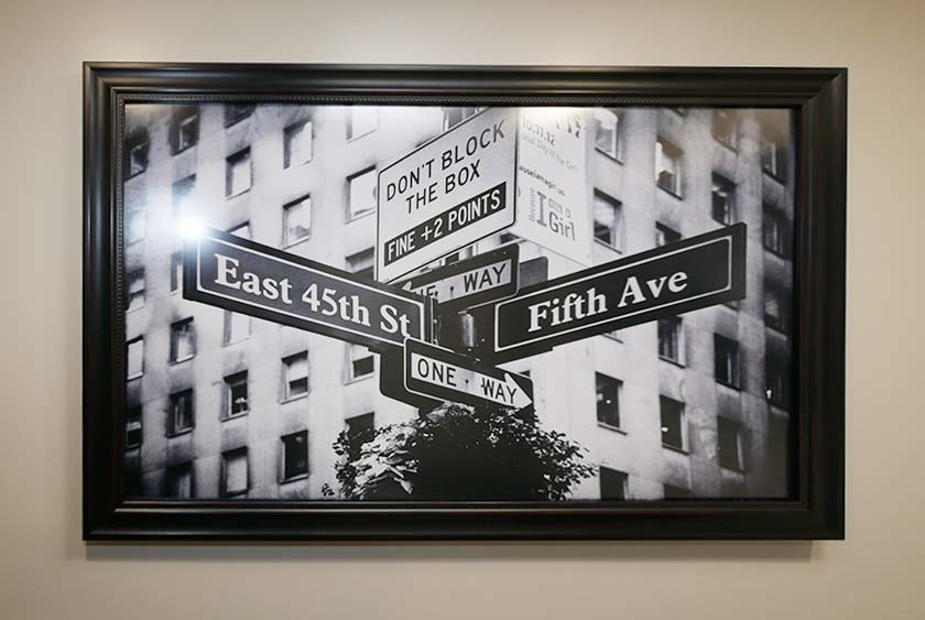 SOLID WOOD FRAMED ARTWORK WITH NEW YORK CITY THEME