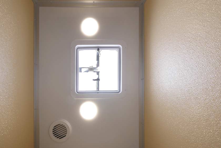 MANUAL VENTS FOR FRESH AIR, WITH ELECTRIC 