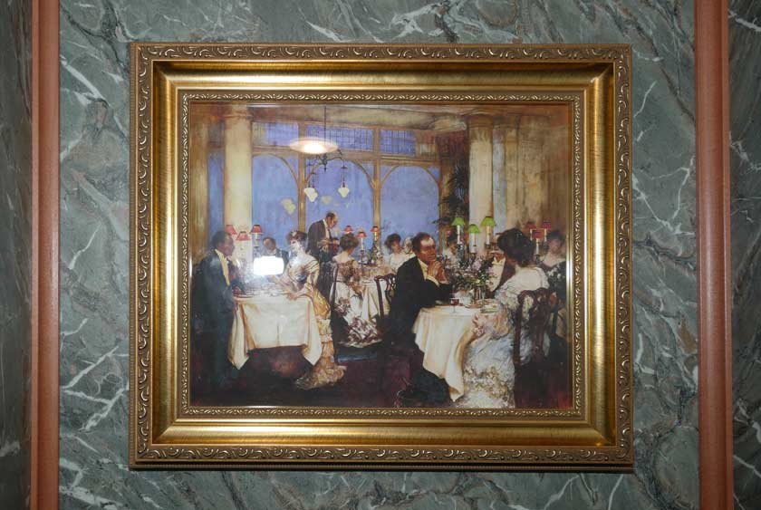 FAUX MARBLE WALLS WITH WOOD TRIM