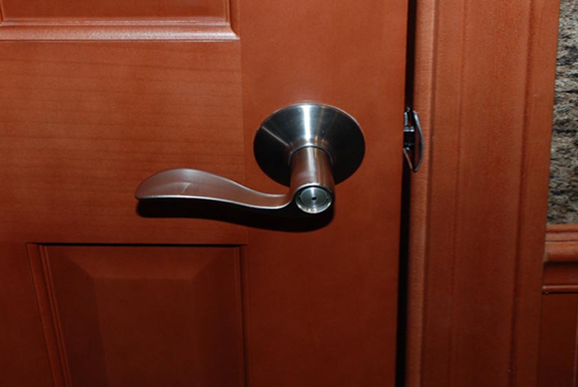 SOLID STAINLESS STEEL HARDWARE