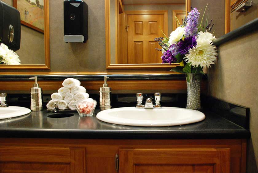 BLACK CORIAN COUNTERTOPS