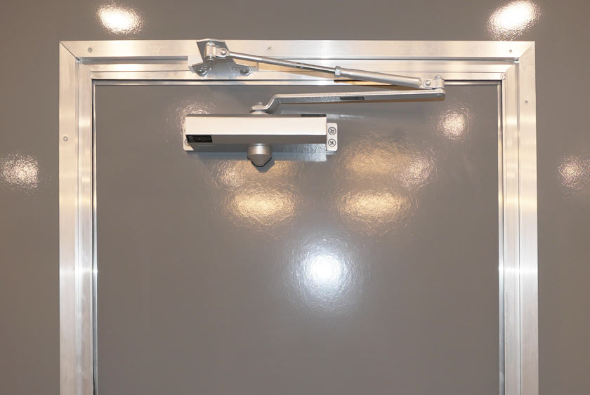 AUTOMATIC DOOR CLOSER