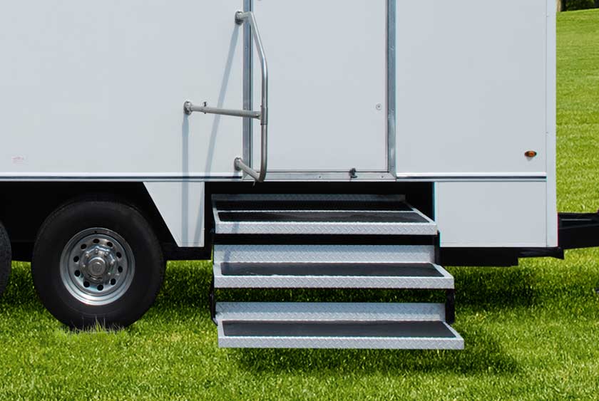 NON-SKID STAIRCASE AND STAINLESS STEEL HANDRAILS