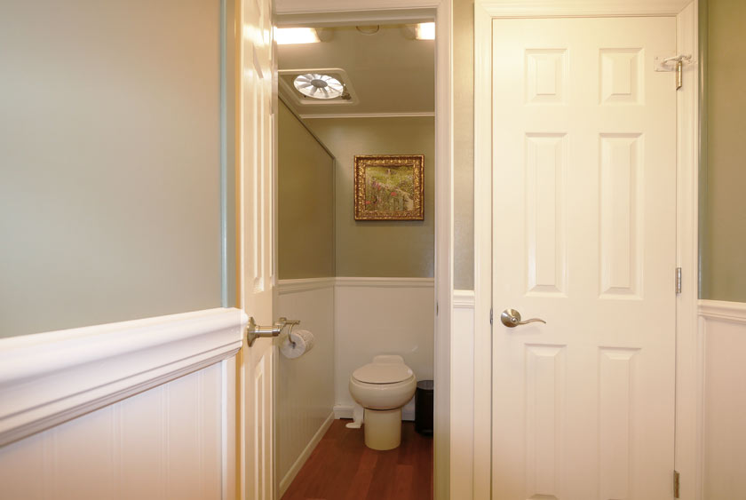 COMFORTABLE STALLS WITH LOCKING DOORS