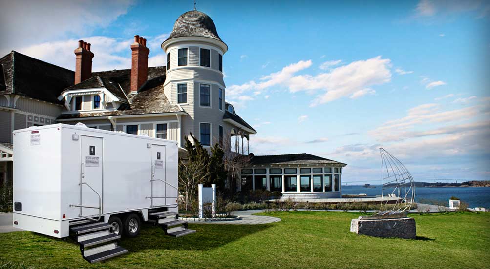 The Yachtsman Restroom Trailer By The Water