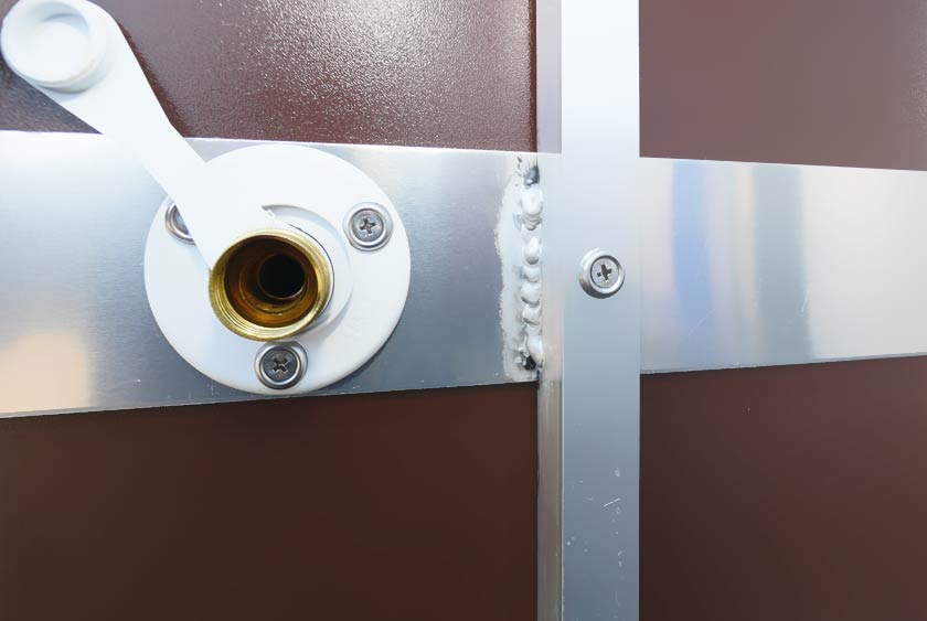 EXTERNAL ¾” HOSE BIB CONNECTION WITH HINGED COVER FOR WATER HOOK-UP