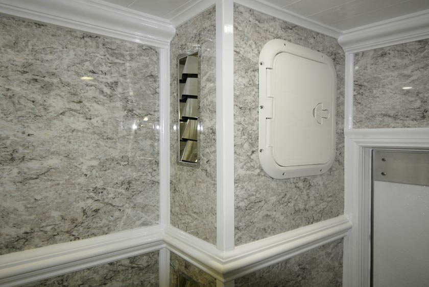 BEAUTIFULLY APPOINTED INTERIOR 